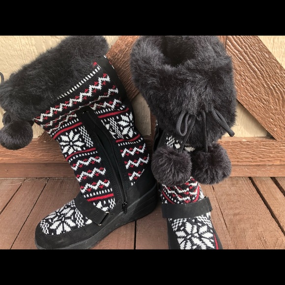 Snowflake Knit Wedge Heel Boots Pom Pom-Fair Isle sweater Faux Fur Winter Boots - Picture 10 of 16